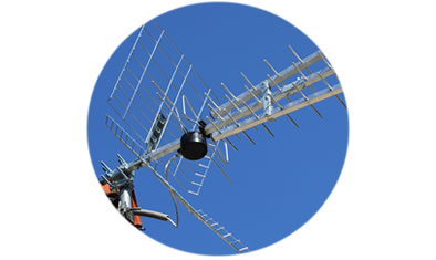 Antenista en la Llagosta, antena grande